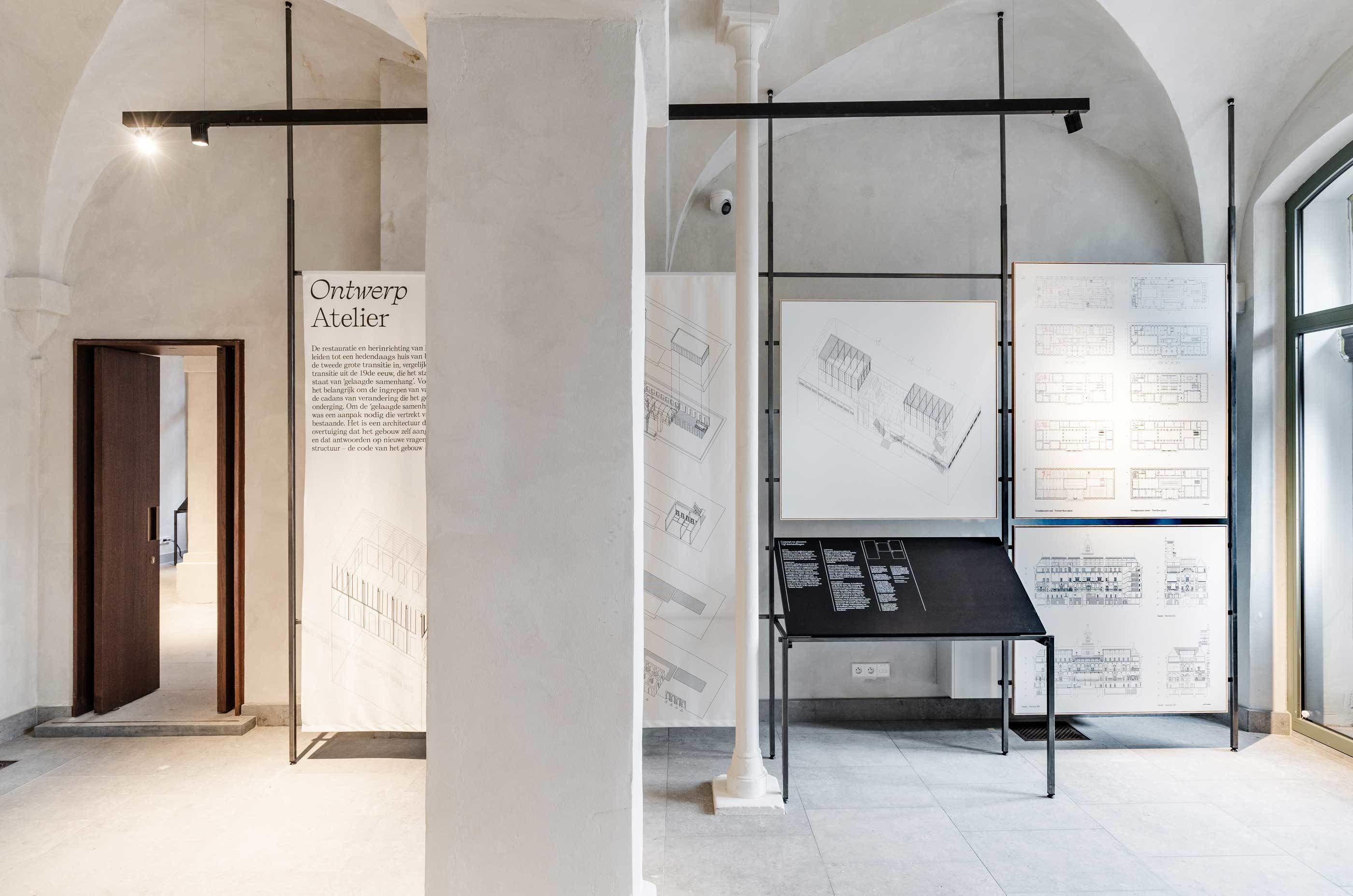 De expo belicht verschillende thema's van onroerend erfgoed en archeologie tot en met de toekomst van Antwerpen.