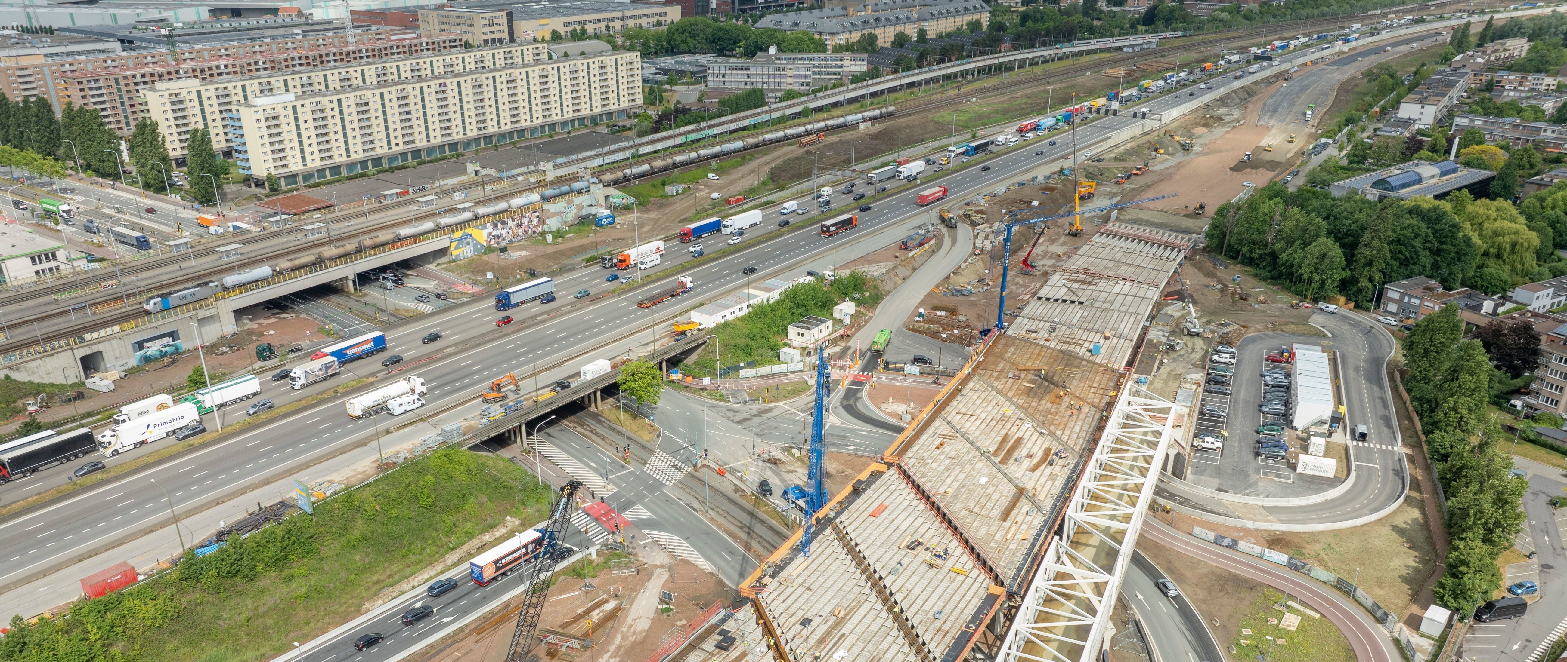 Zicht op de werken aan de Bypass voor de Oosterweelverbinding