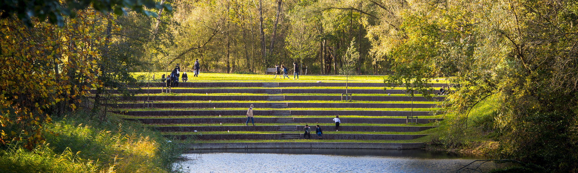 De trappenpartij aan de Brilschansvijver in het Park Brialmont
